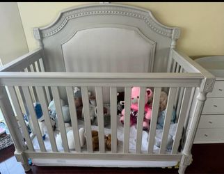 Brand-New Luxury Wooden Crib – Originally $800
