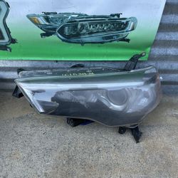 2014-2020 Toyota 4runner Headlight Oem