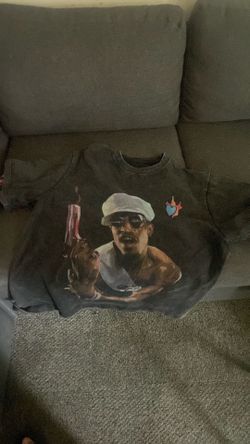 Graphic tee