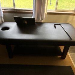 !!GREAT DEAL!! Wooden Massage Table