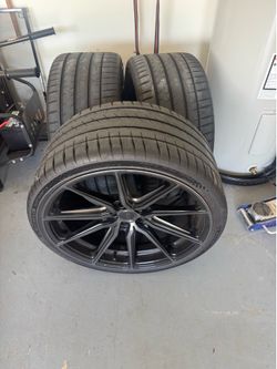 Vossen 21” x 10.5 with brand new pirelli pilot sport