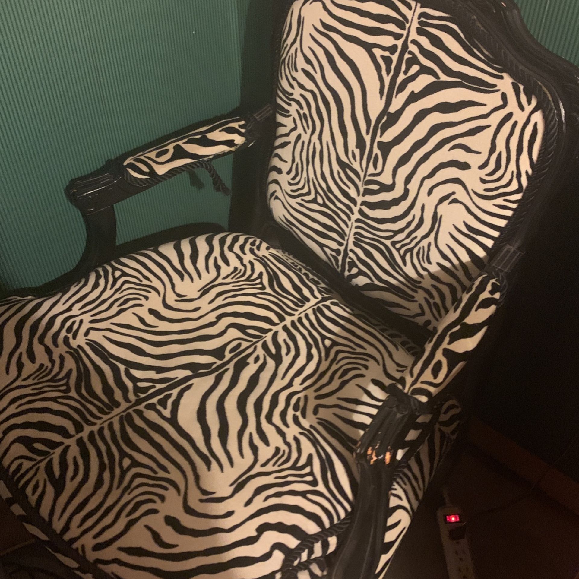 Zebra Chair 