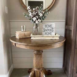 Charming Rustic Pedestal Accent : Entry Table  H: 26.5in W: 29.5in