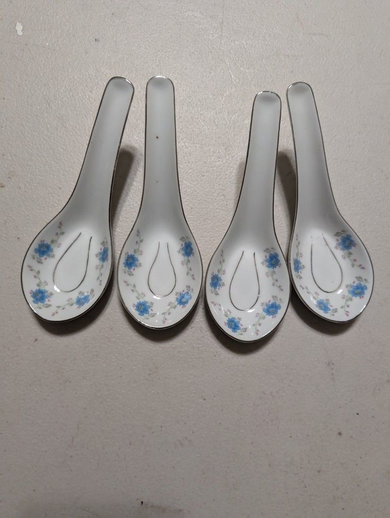 Set Of 4 Chinese Soup Spoons