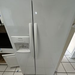 Refrigerator Frigidaire Side By Side 