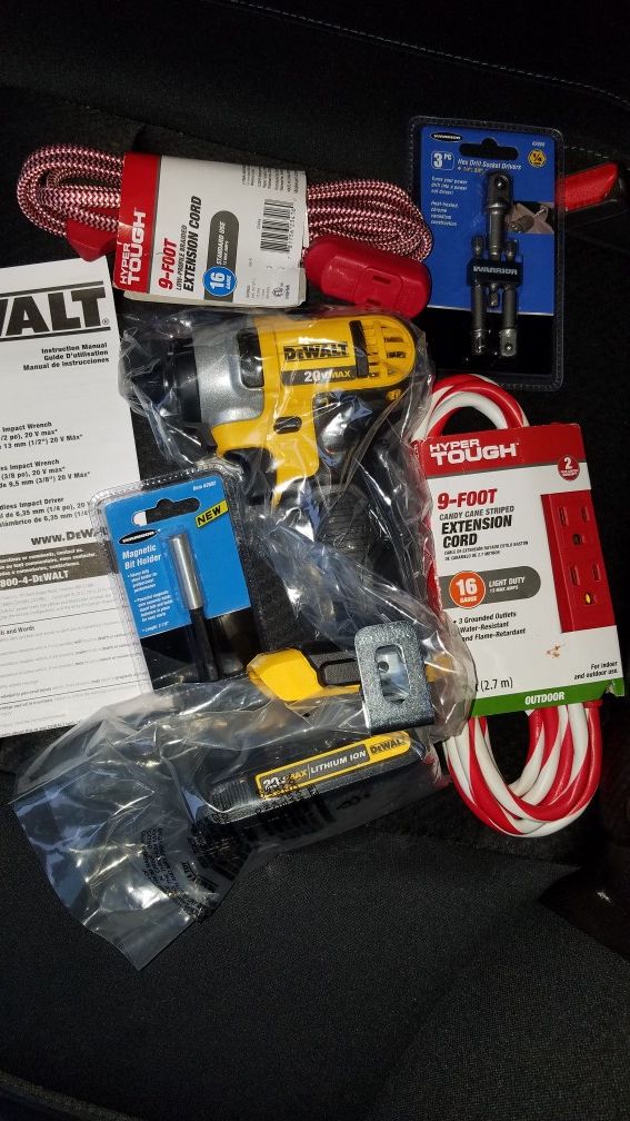 NEW Dewalt 20v MAX impact driver with battery