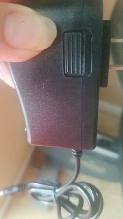 AC ADAPTER INPUT 100-240