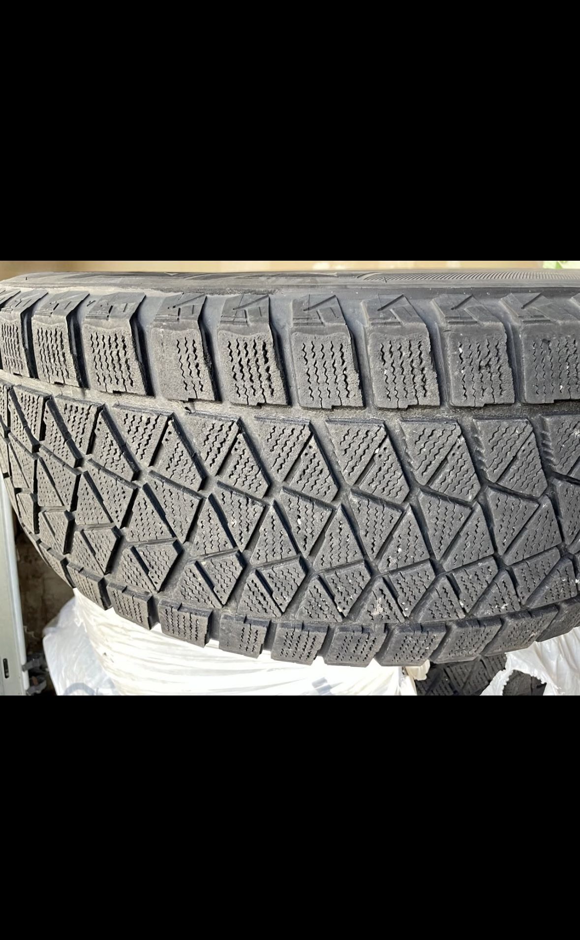 Bridgestone blizzak 265/65/17