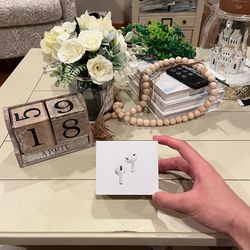 Apple Airpods 3 Pro with MagSafe charging case