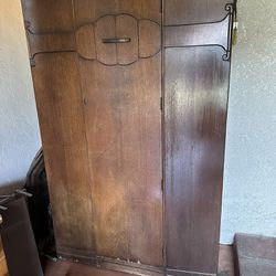 antique armoire 