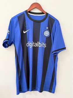 Soccer jersey men’s inter size M