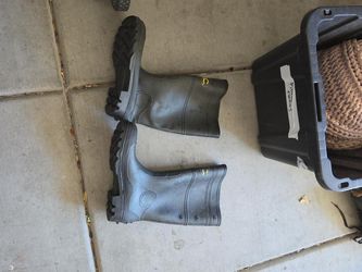 Mens Size 13 Waterproof Rain and Work Boots