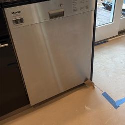 Miele Dishwasher 