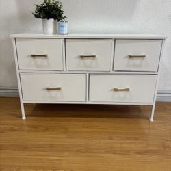 NEW 5 drawer dresser