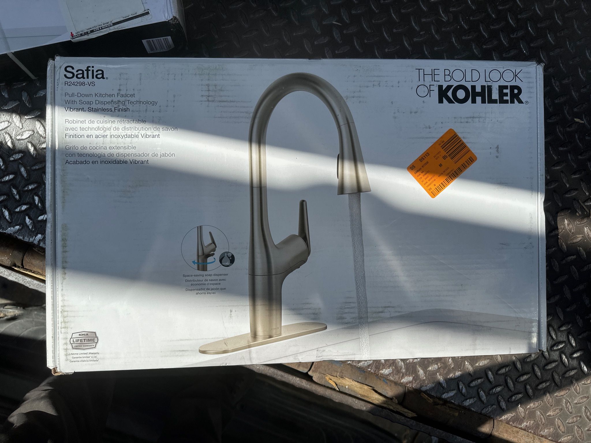 KOHLER Safia 1-Handle Pull Down Sprayer Kitchen Faucet with Integrated Soap Dispenser in Vibrant Stainless K-R24298-VS