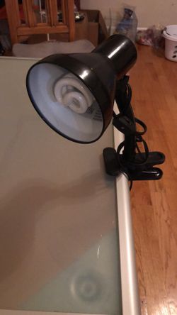 Table lamp