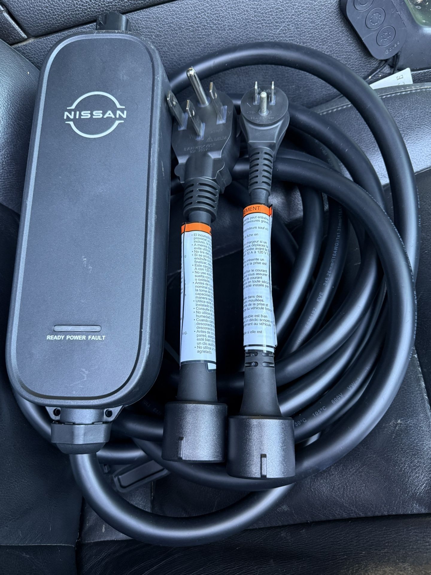 NISSAN EV BATTERY CHARGER