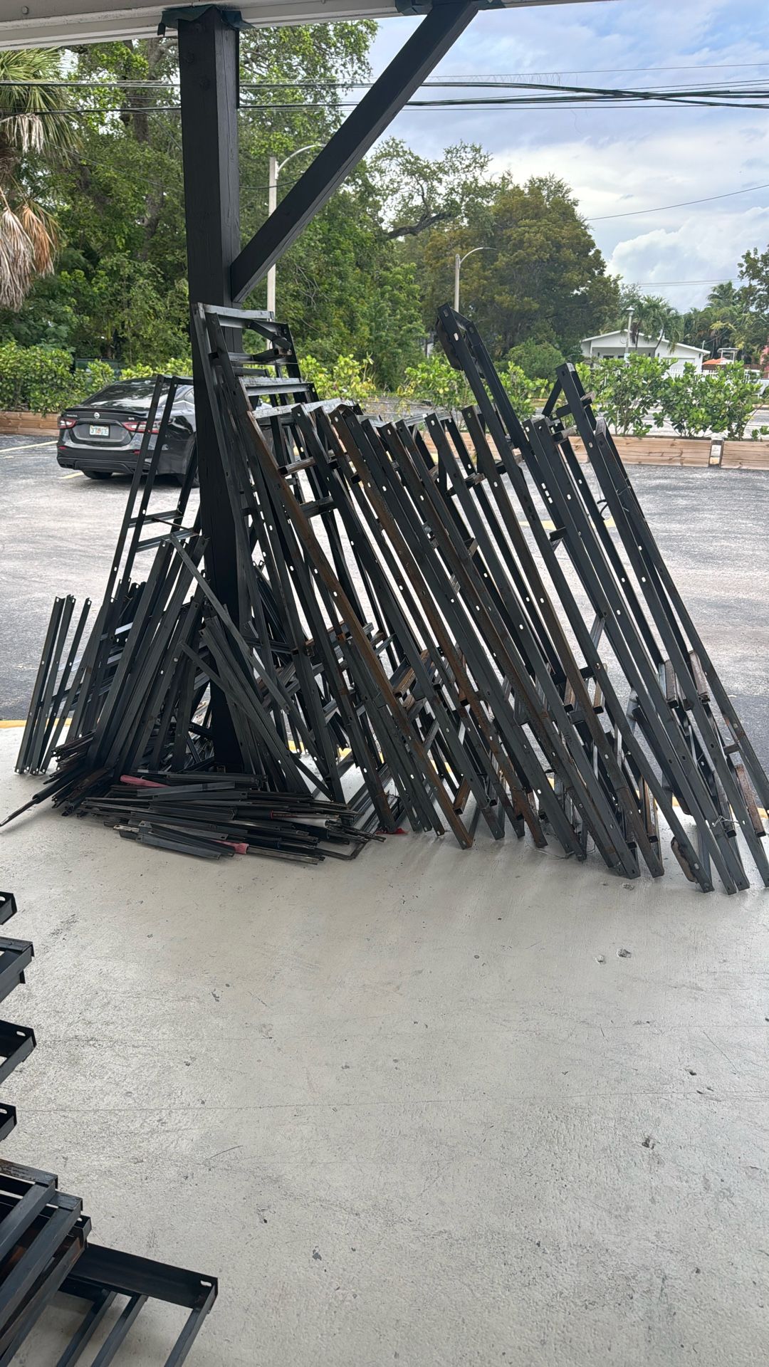 Free Metal Pick Up Now!