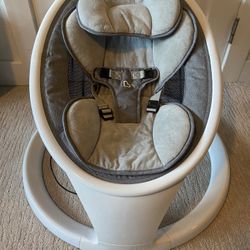 Munchkin Bluetooth  Baby Chair swing 