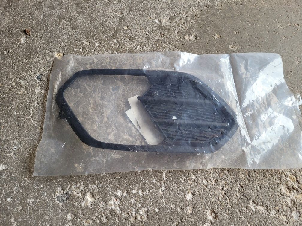 Ford Escape Fog Light Cover