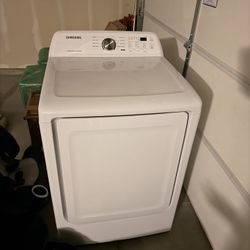 Samsung - 7.2 Cu. Ft. Gas Dryer with Sensor Dry - White