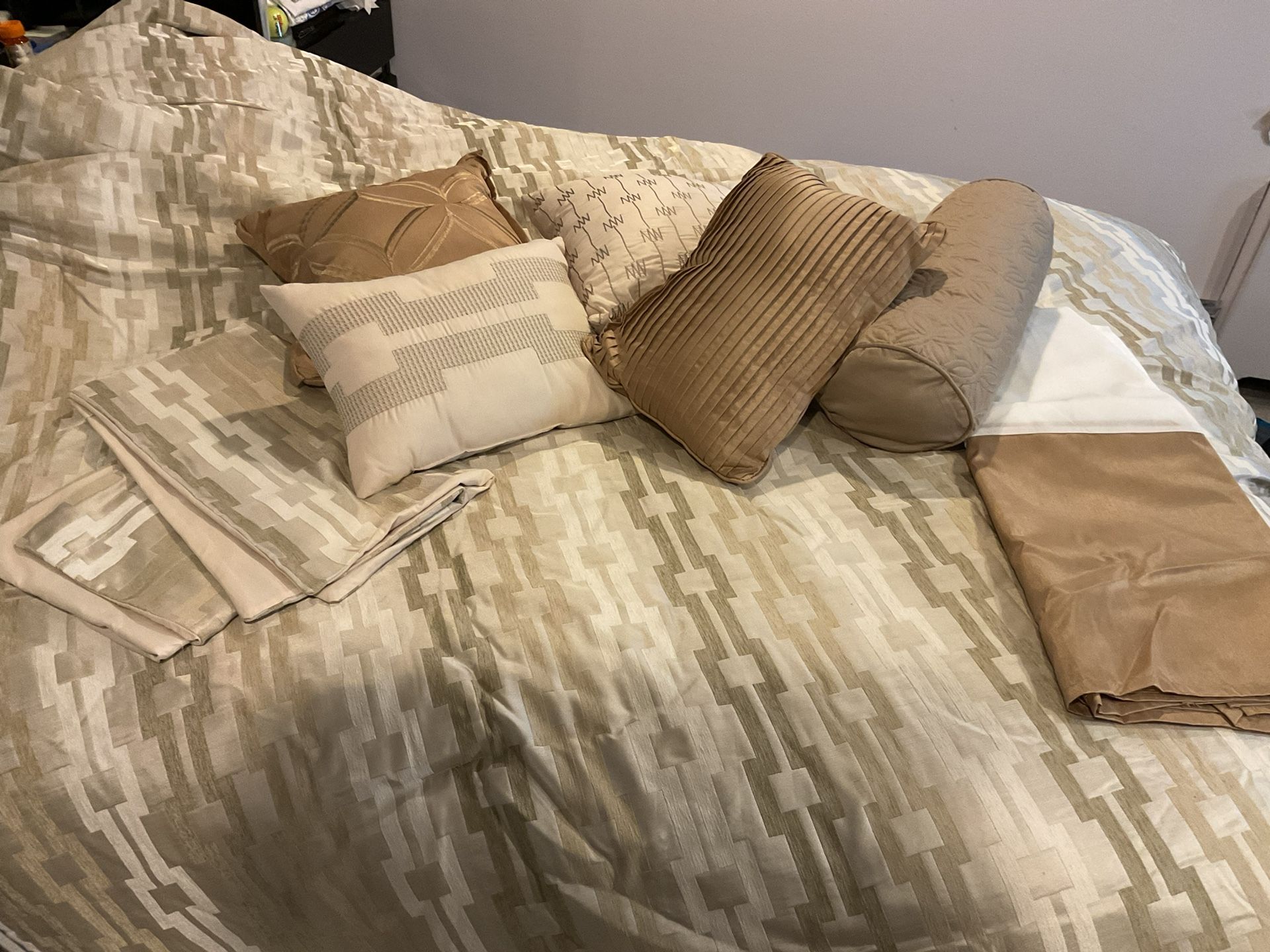 Comforter King