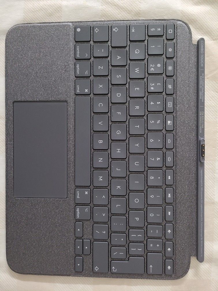 Logitech Combo Touch Keyboard