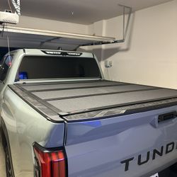 Tundra Bakflip MX4 Tri Fold Bed Cover 