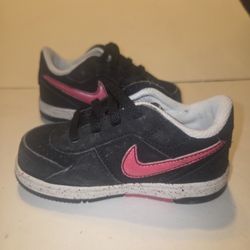 NIKE Baby Girls  Size 7c Shoes Black Pink Suede Low Top Slip On Paint Splater 