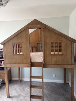 Pottery Barn kids Treehouse loft bed