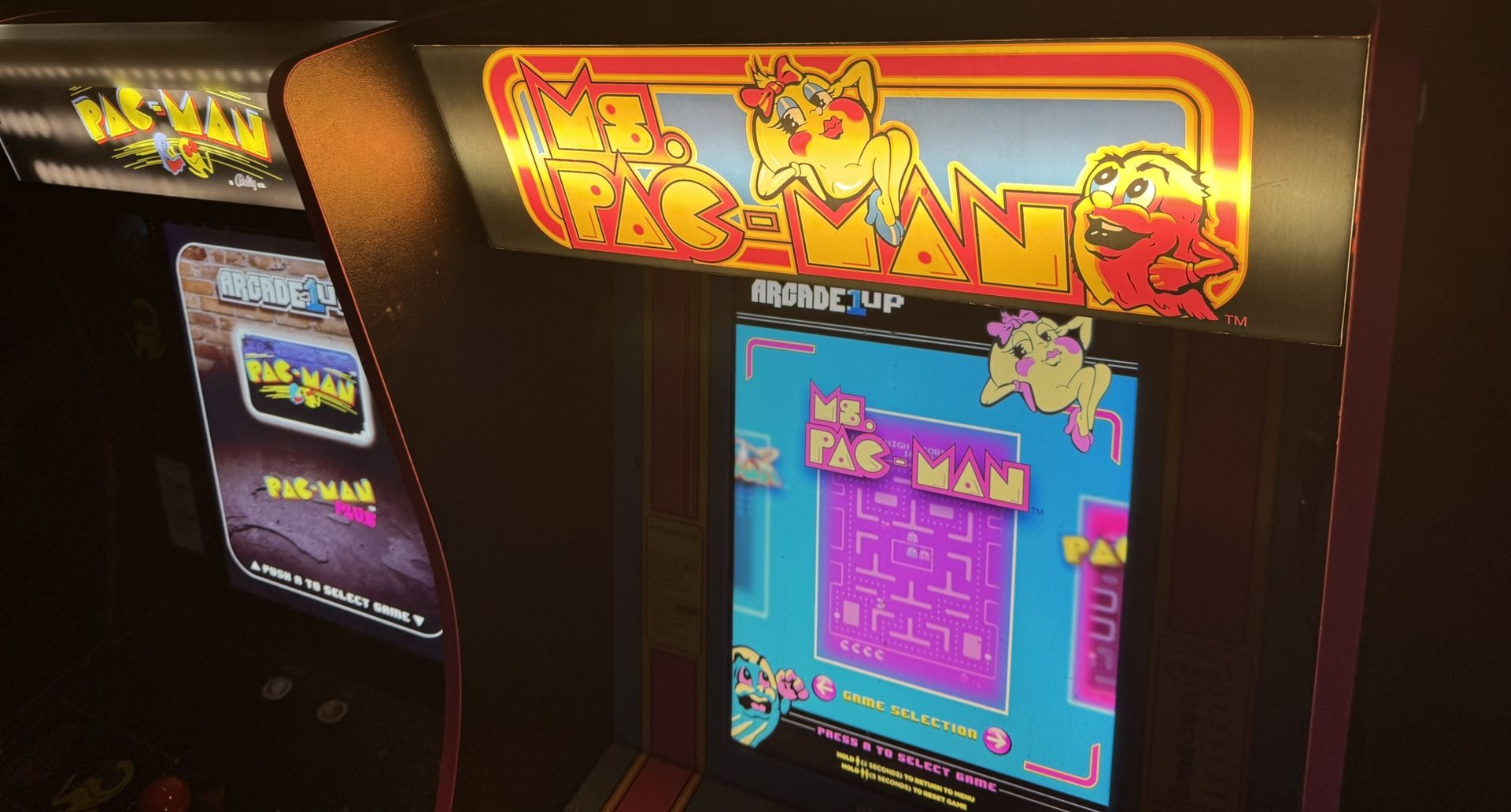 1Up Arcade MS-PAC-MAN -PAC-MAN 3/4 scale arcade cabinets modded Lights