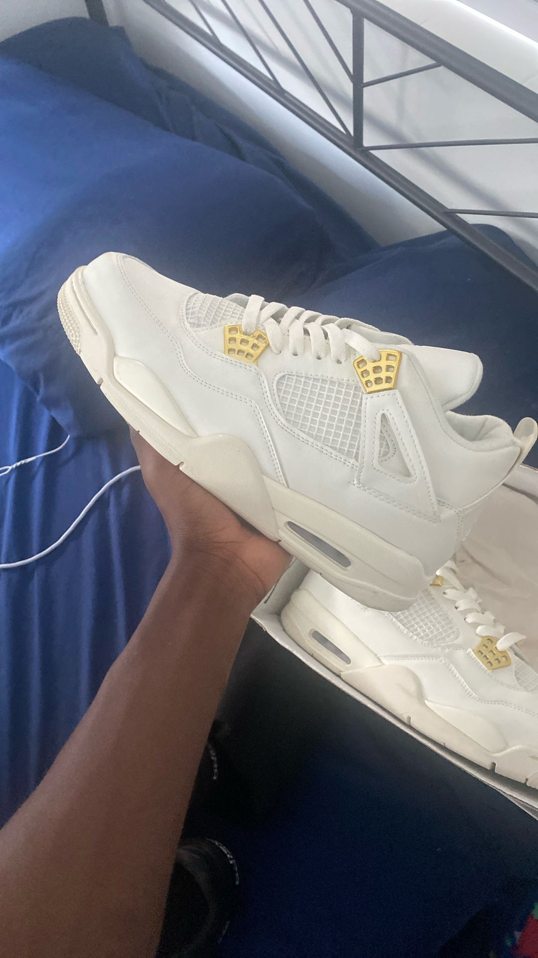 jordan 4 gold metallic worn once