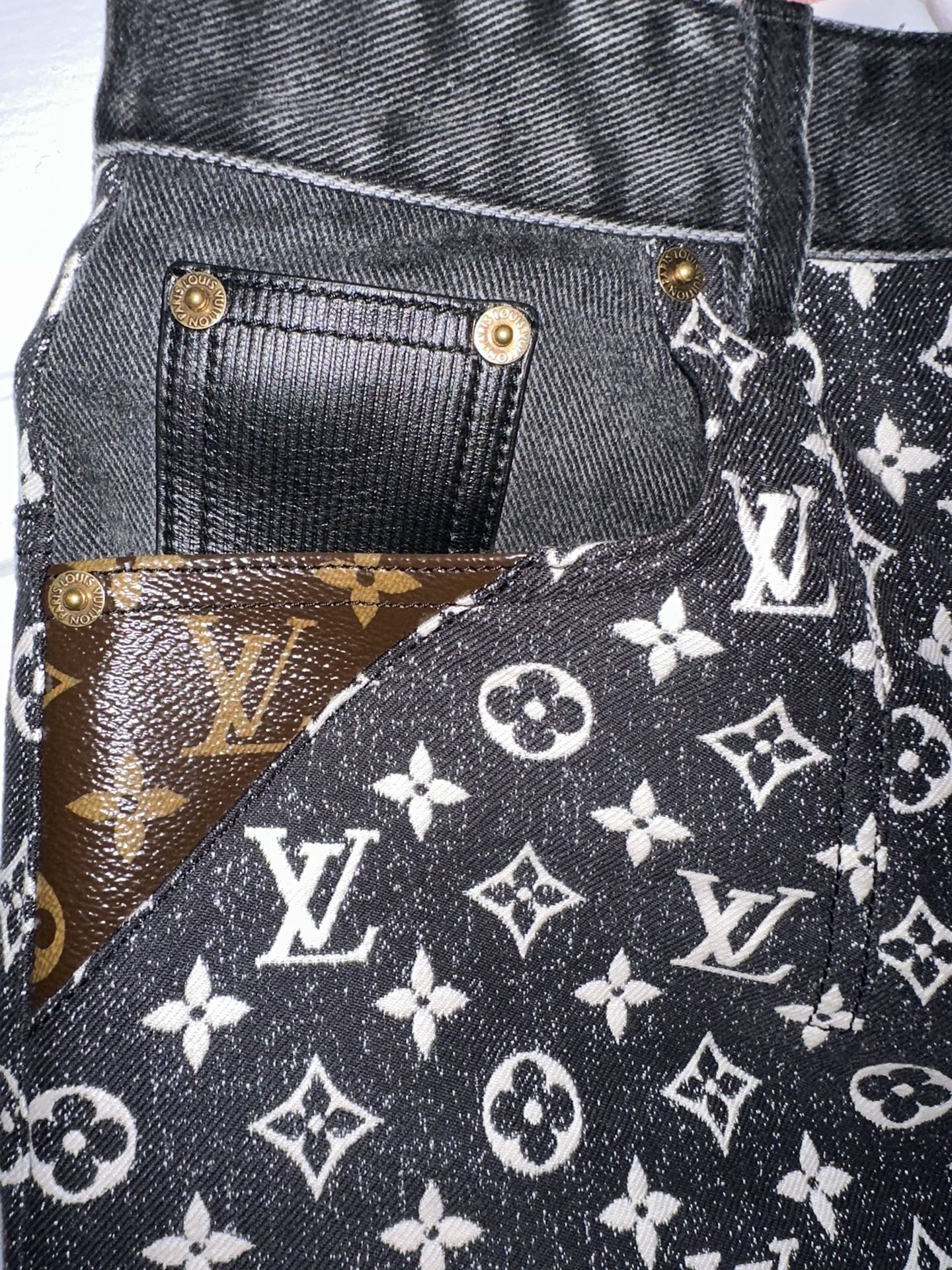 Louis Vuitton Pinstripe Denim Jeans Washed Indigo. Size 36