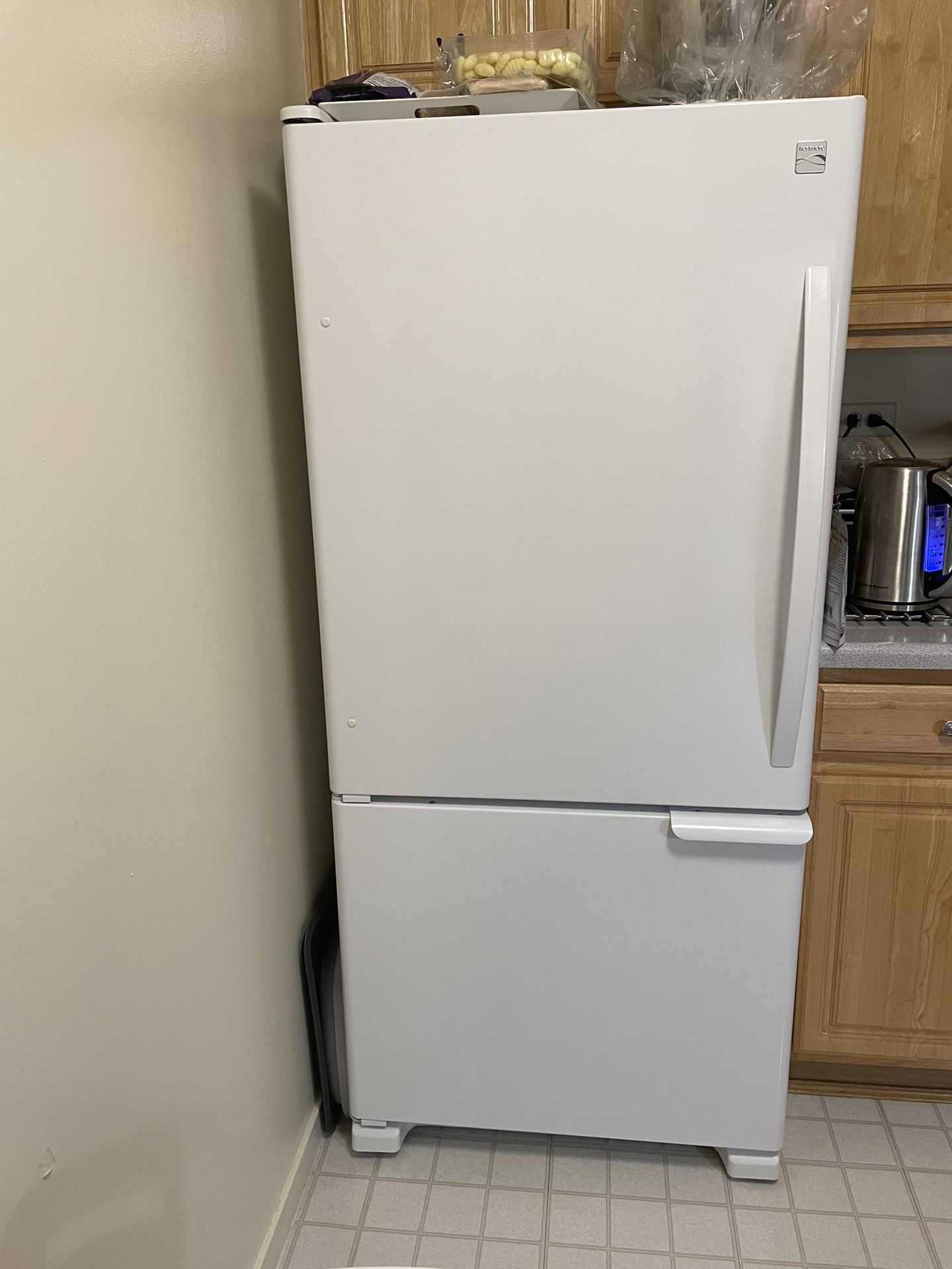 Kenmore refrigerator & freezer