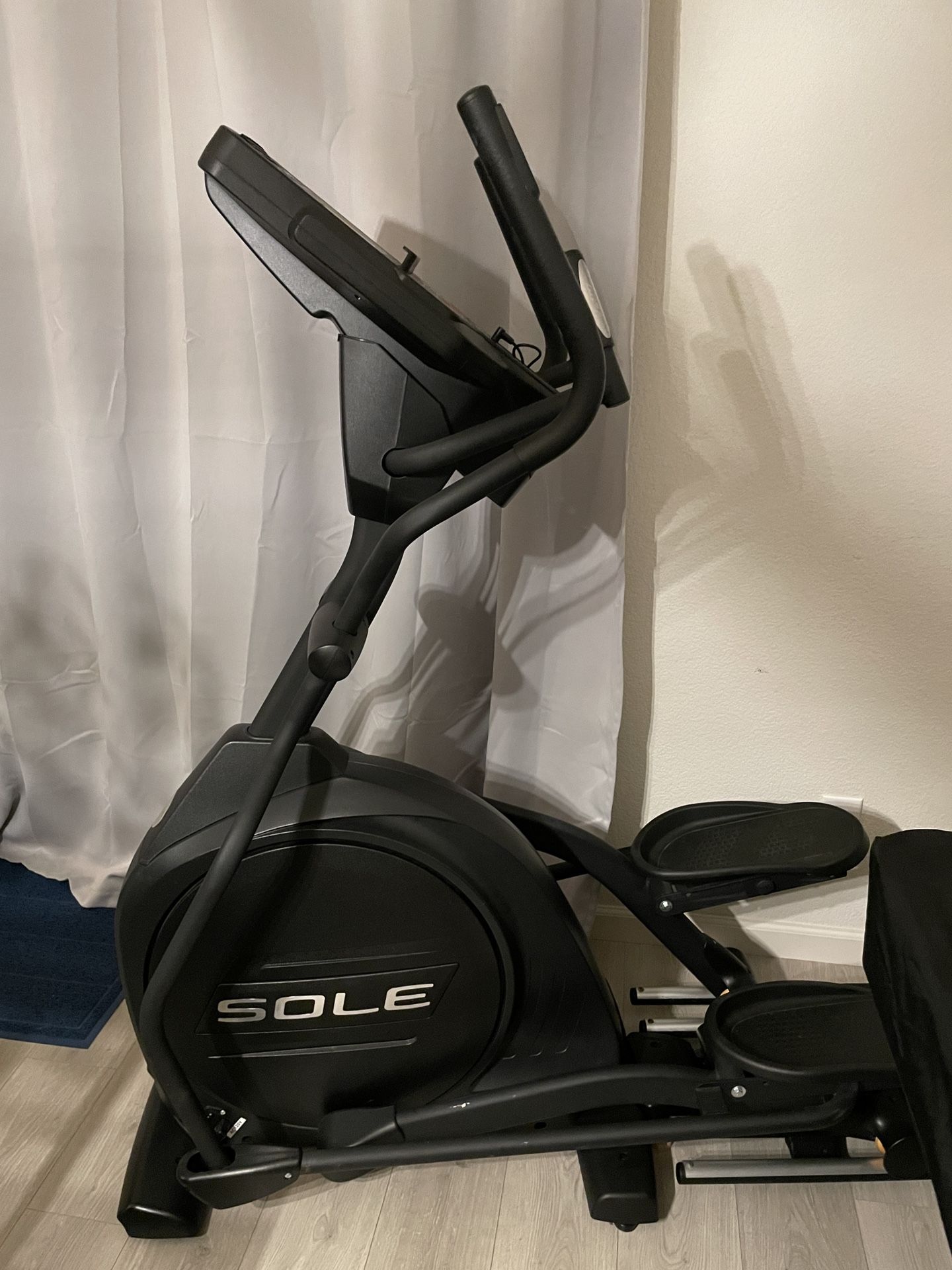 Elliptical Sole E25 for Sale in Elk Grove, CA OfferUp