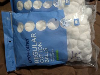 Cotton balls 300 pk