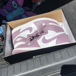 Air Jordan 1 Retro High OG 'Mauve'
