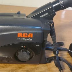 RCA CC641 Small Wonder VHC-C Camcorder Video Camera. 