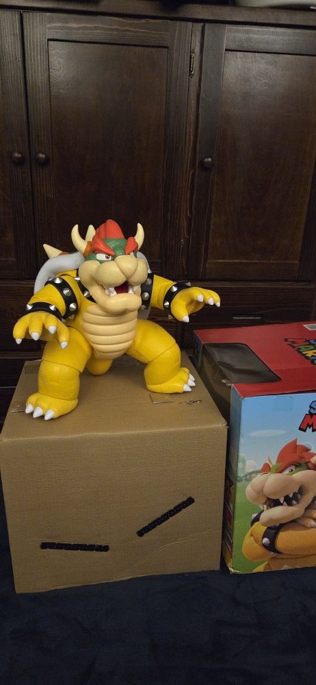 Super Mario  Buwser 18 " In   New Nuevo 