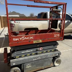 2015 Skyjack 3219 Scissor Lift