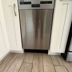 Whirlpool Dish Washer - $150 (Encino)
