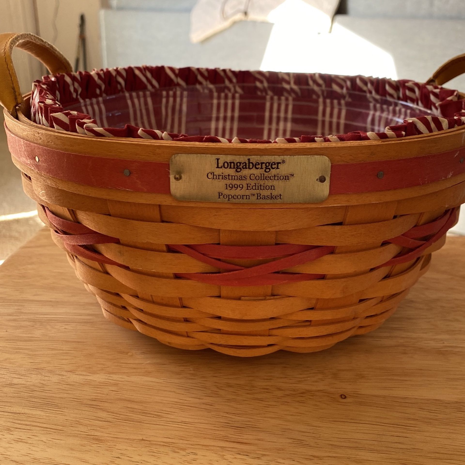 Longaberger Basket , 1999 Edition “popcorn Basket