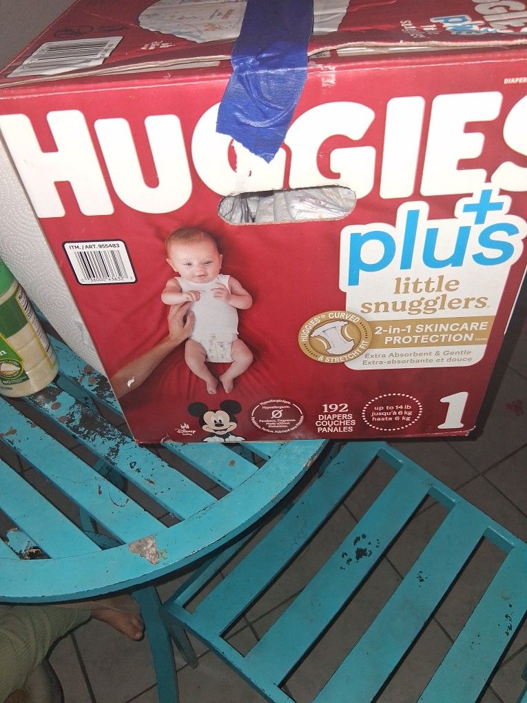 115 Pampers Huggies