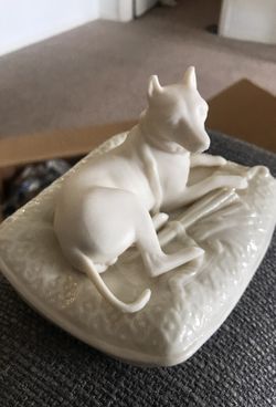 Vintage Ireland boxer on a pillow porcelain