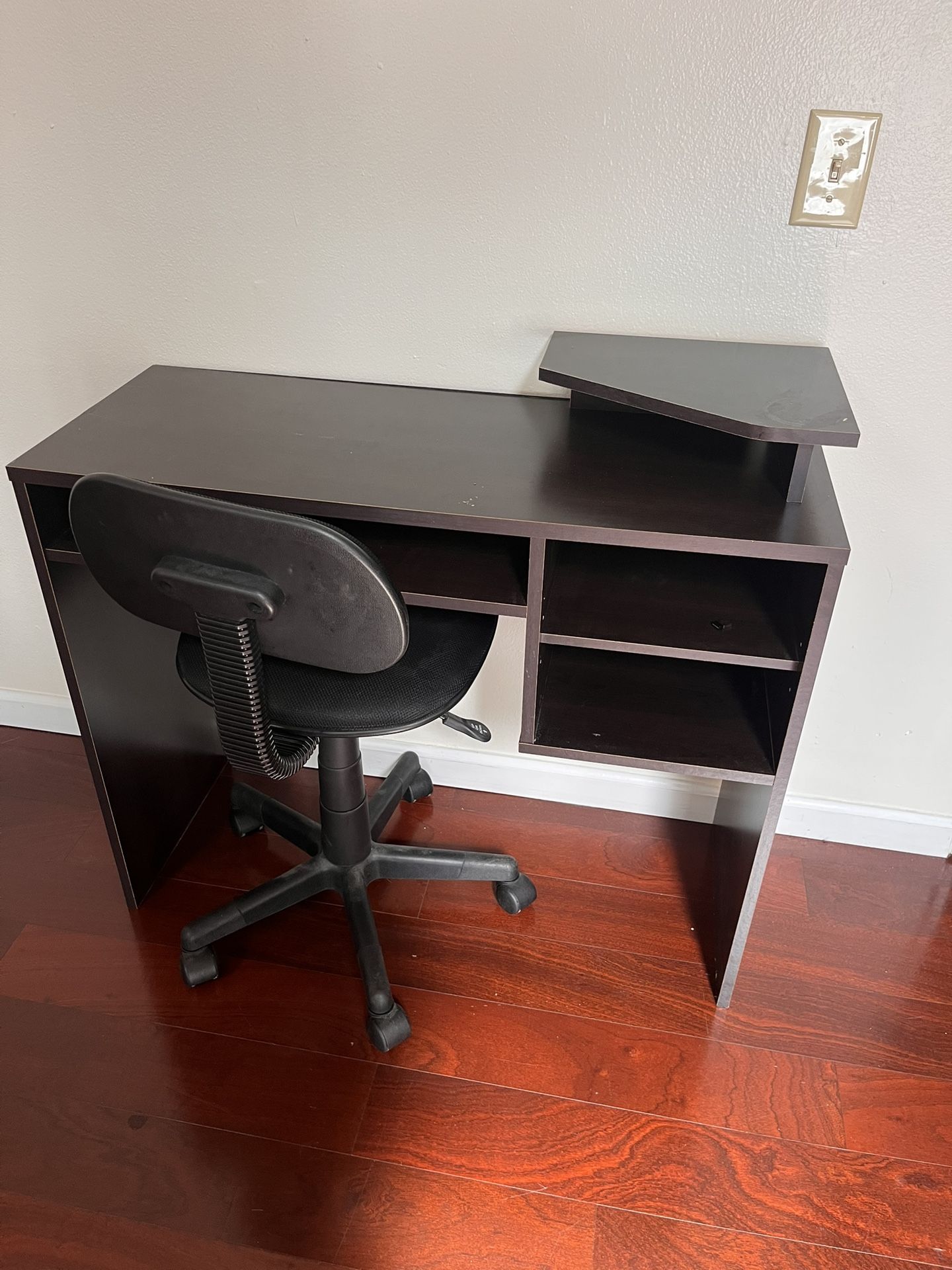 Small Desk & Chair