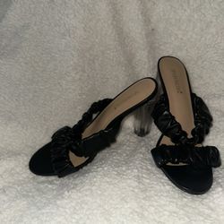 Black Shoedazzle Heel Size 9.5
