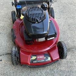 22in Toro Recycler Rear Self Propelled—Personal Pace!!! No Bag!!! New Drive Wheels!!! Works Great!!!