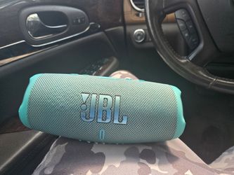 JBL Charge 5
