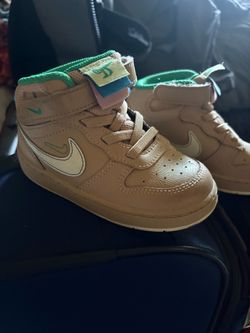 Nike Toddler High-Top Sneakers