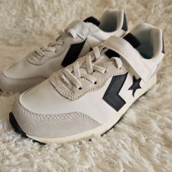 ***New Converse Size 3 Youth***